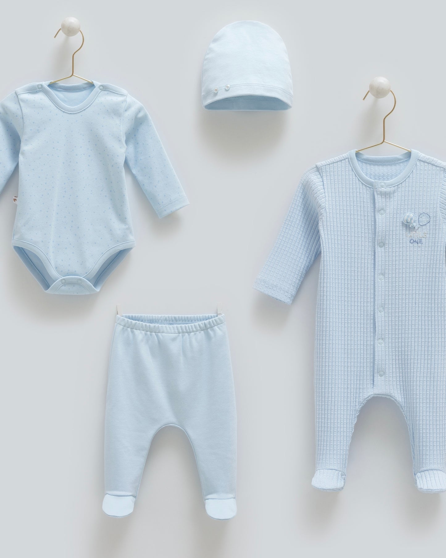 طقم حديث ولادة ٤ قطع🪡قطن طبيعي ١٠٠٪