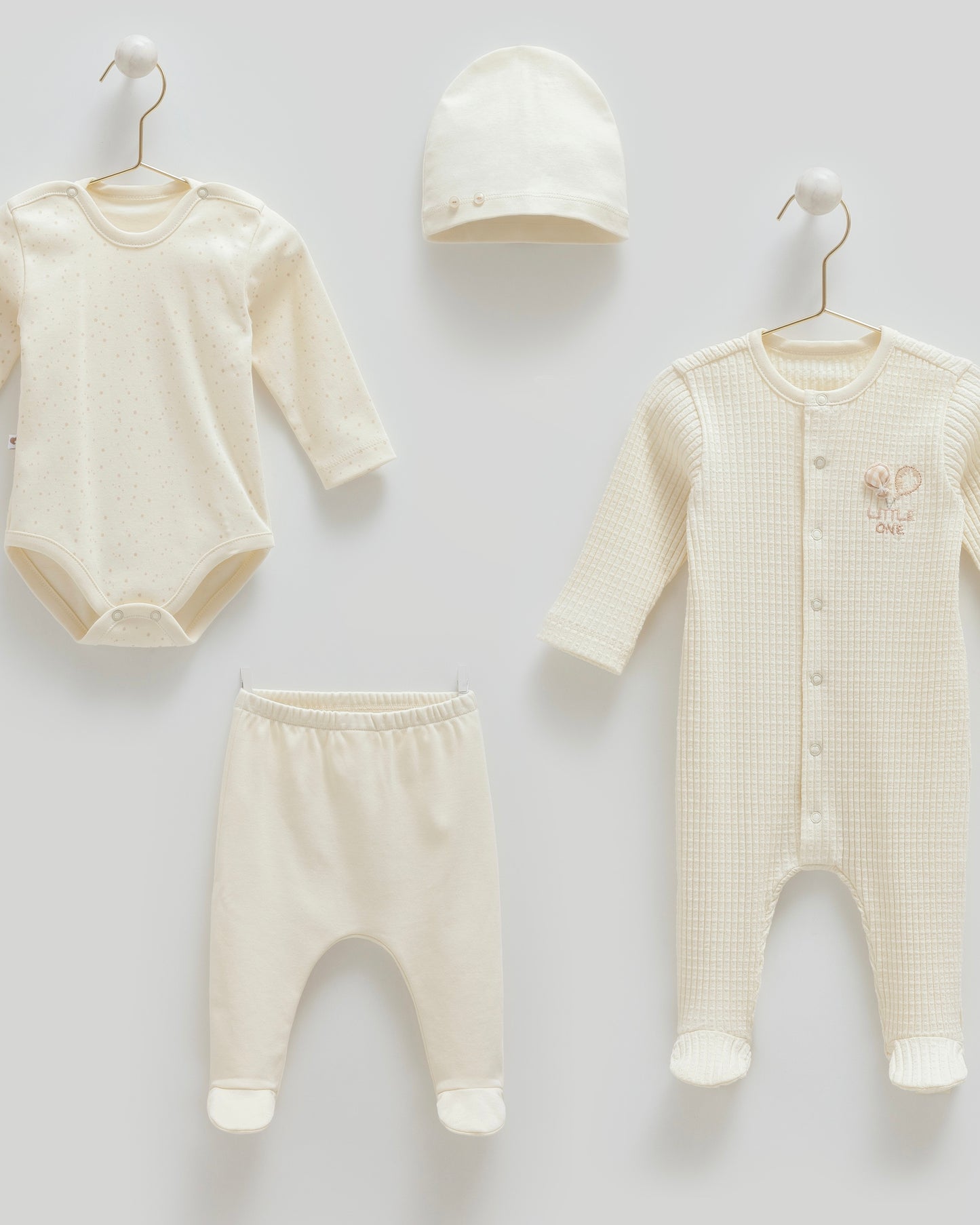 طقم حديث ولادة ٤ قطع🪡قطن طبيعي ١٠٠٪