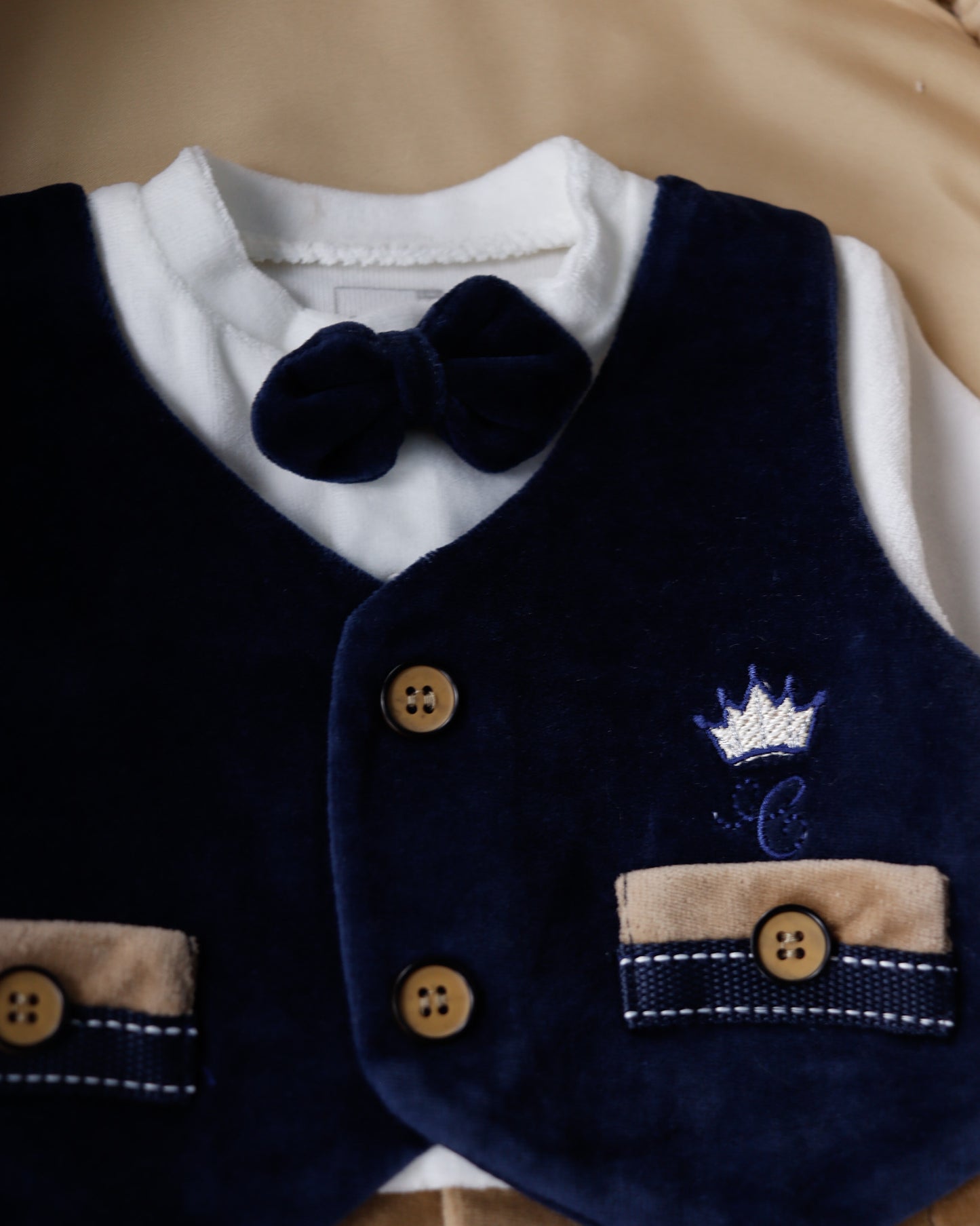 افرهول بيبي مخمل 🕊️