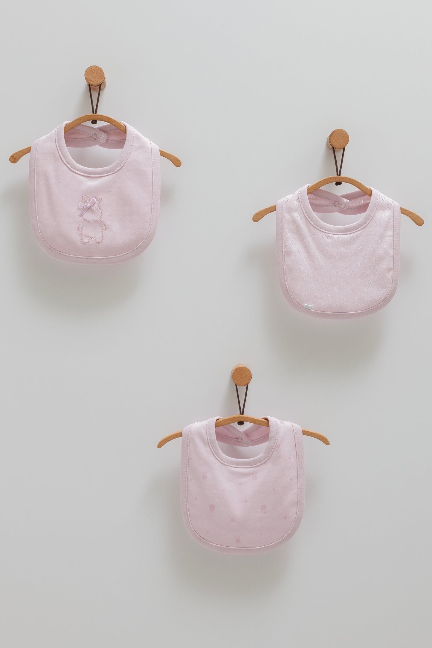 طقم مريلة ٣ قطع قطن ١٠٠٪ نهدي🧸