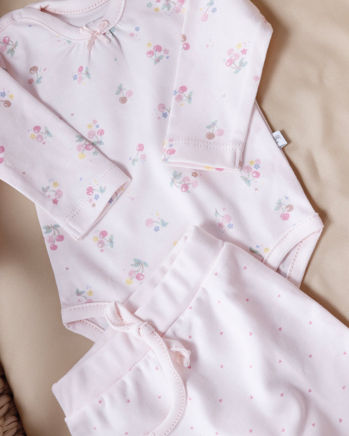 طقم بيبي قطن ١٠٠٪ حديث ولاده و ١-٣ أشهر زهري