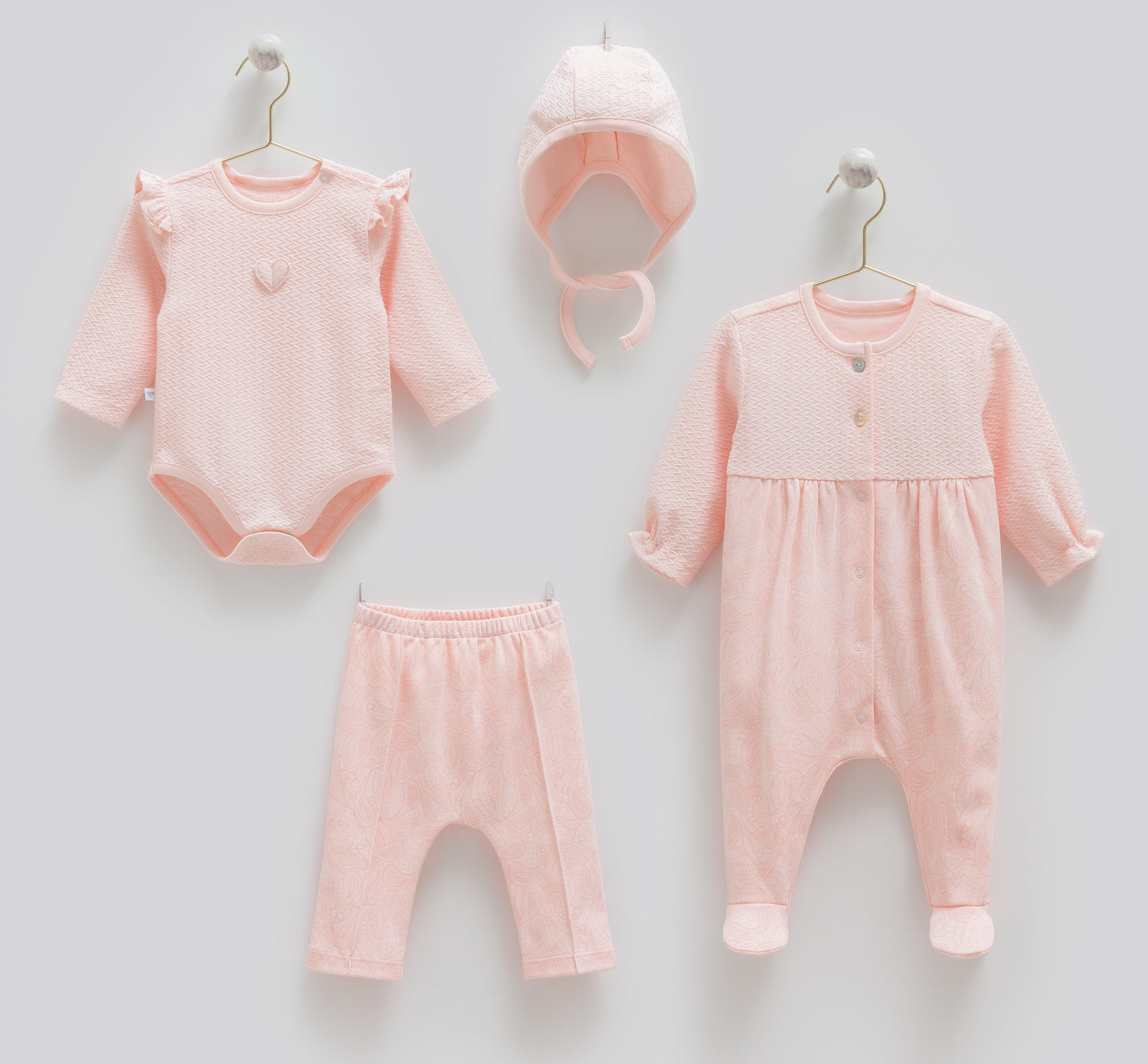 طقم بيبي ٤ قطع🪡قطن طبيعي ١٠٠٪ زهري