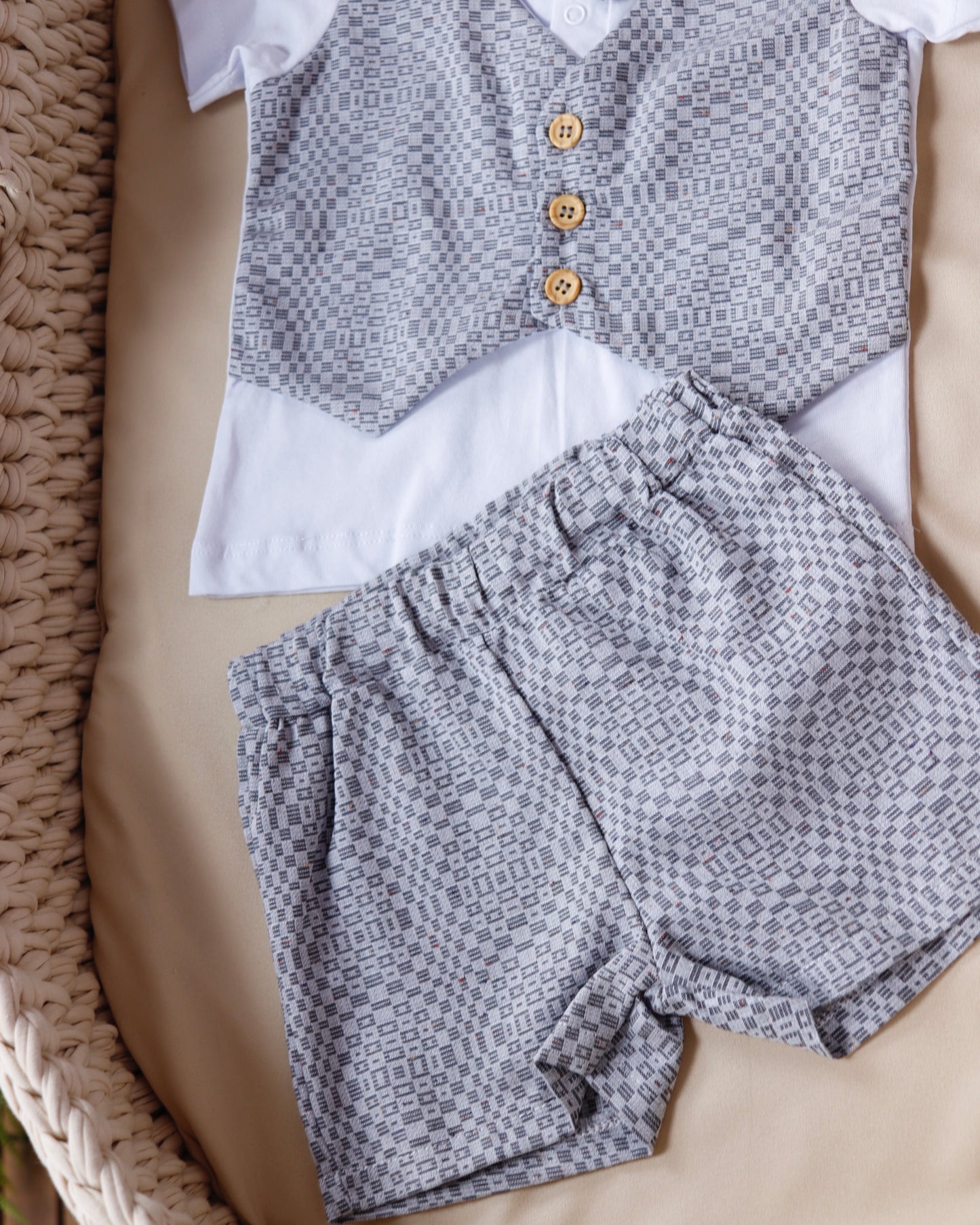 طقم شورت قطعتين🤍