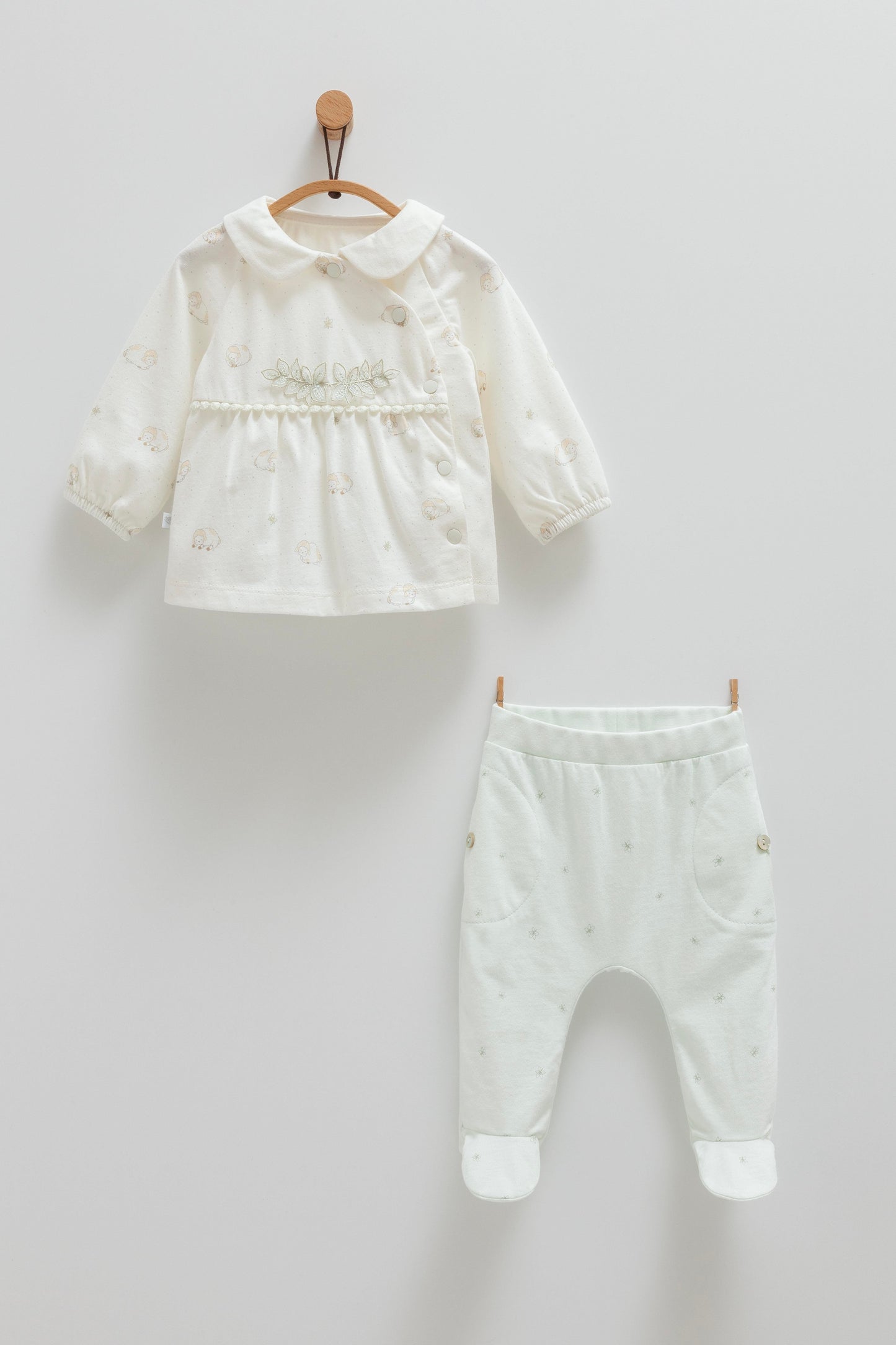 طقم بناتي قطعتين💚