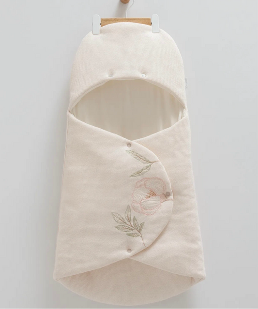 كوت بيبي سومو يتميز بتطريز الورده🌸