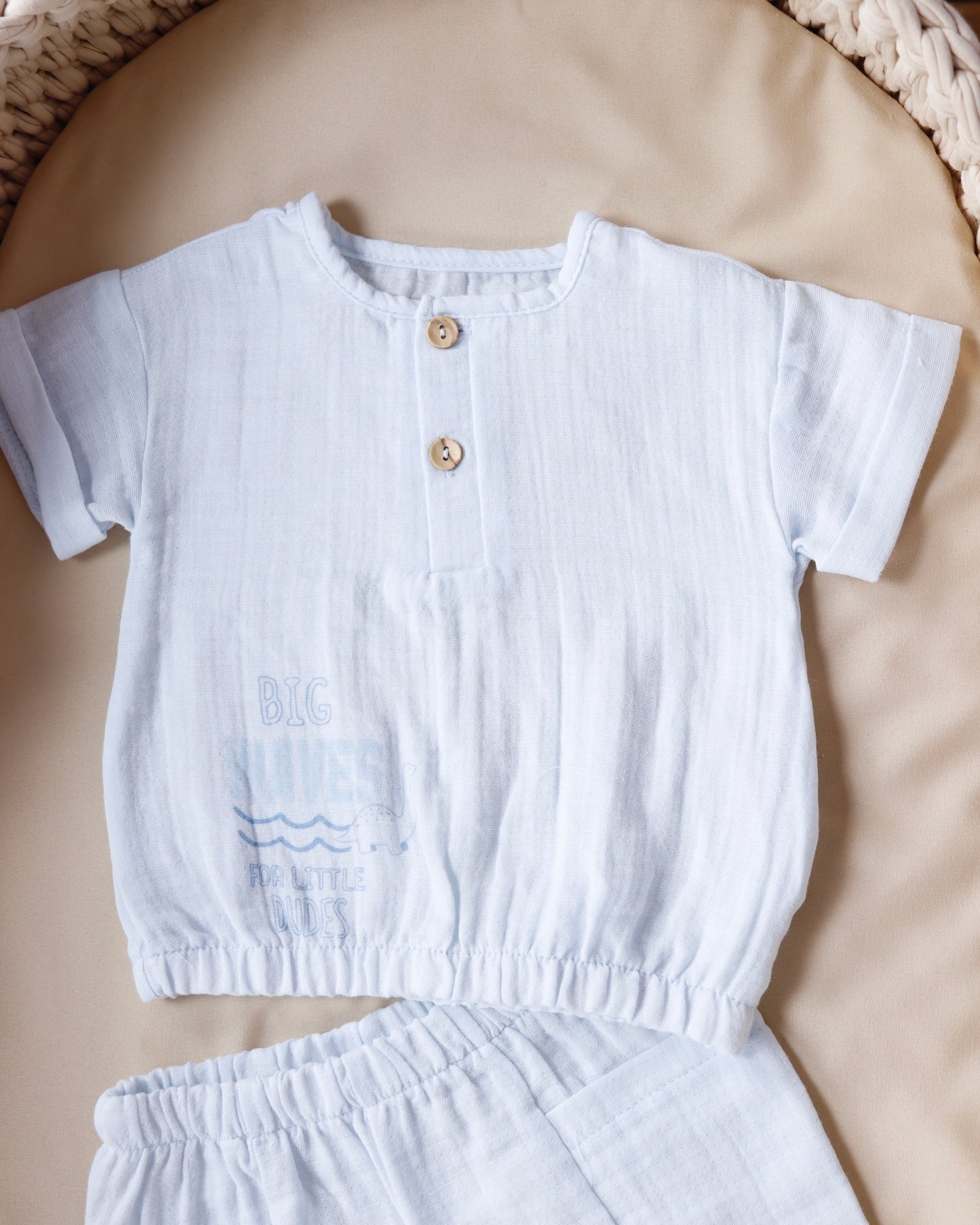 طقم صيفي باللون الازرق