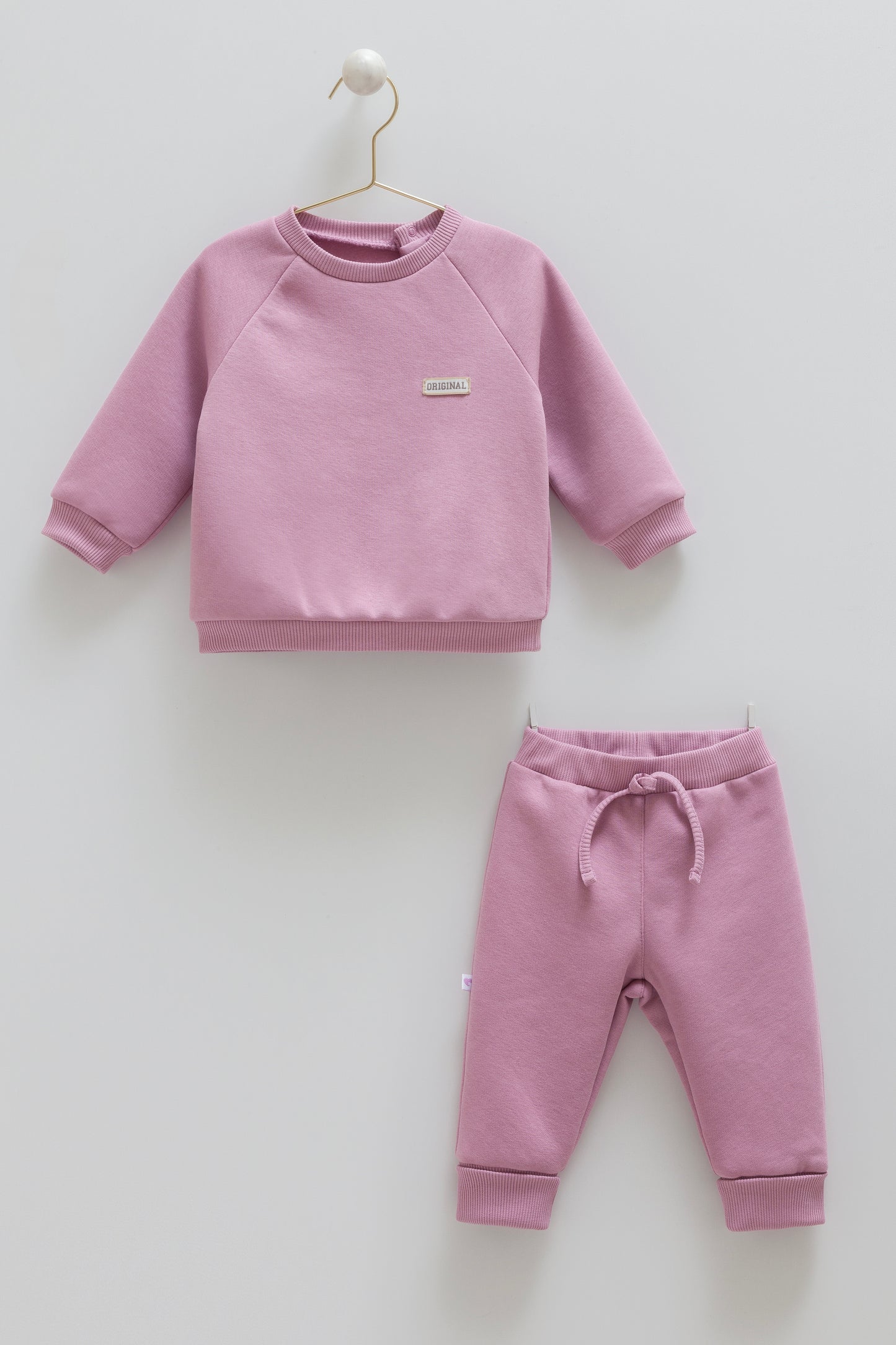 ترينينج مبطن نهدي