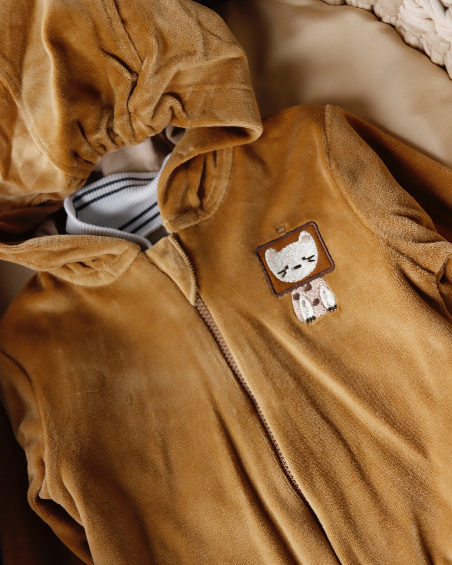 ⁨⁨⁨طقم بيبي مخمل ٣ قطع  ⁩⁩⁩