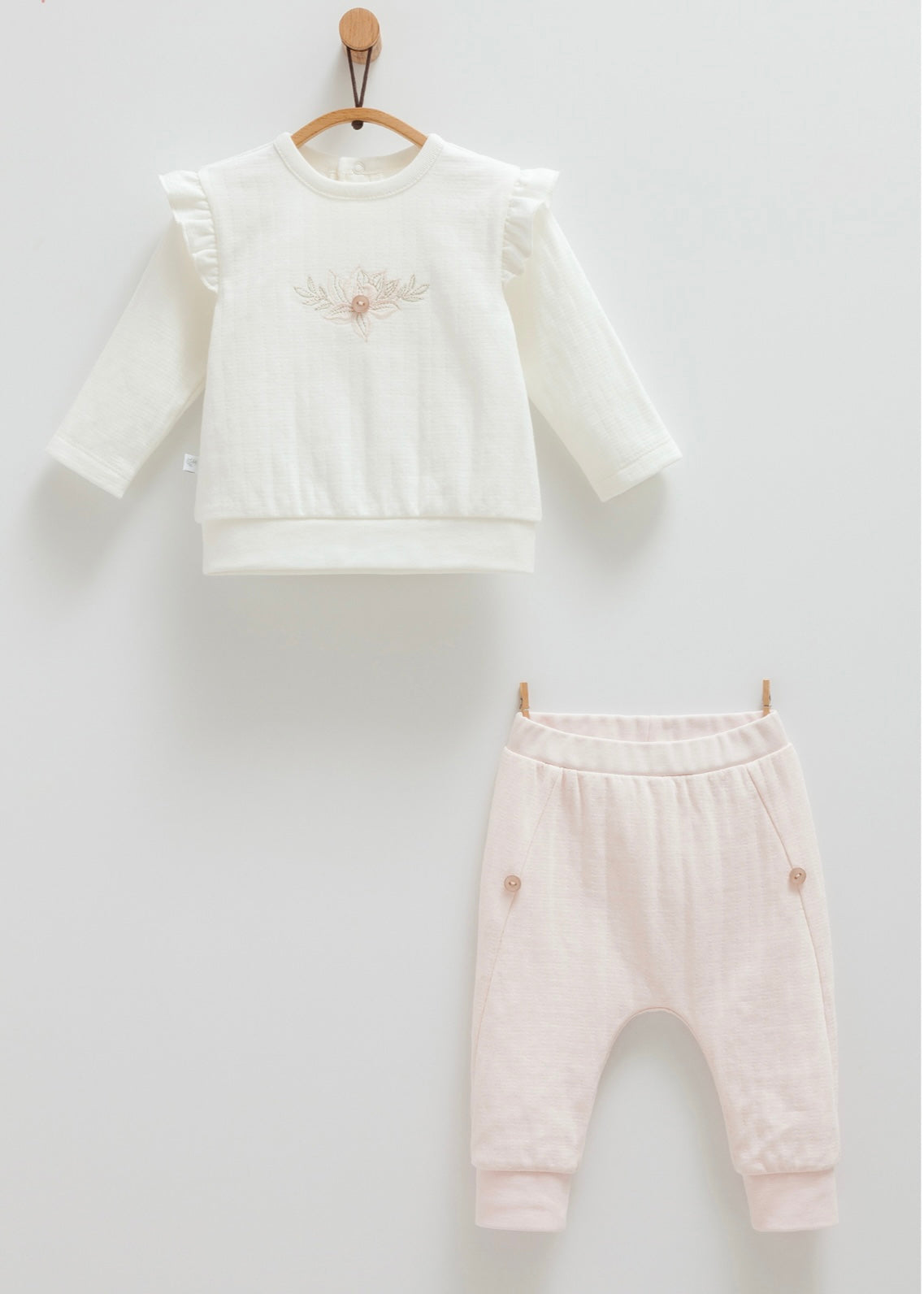 طقم بناتي قطعتين🌸