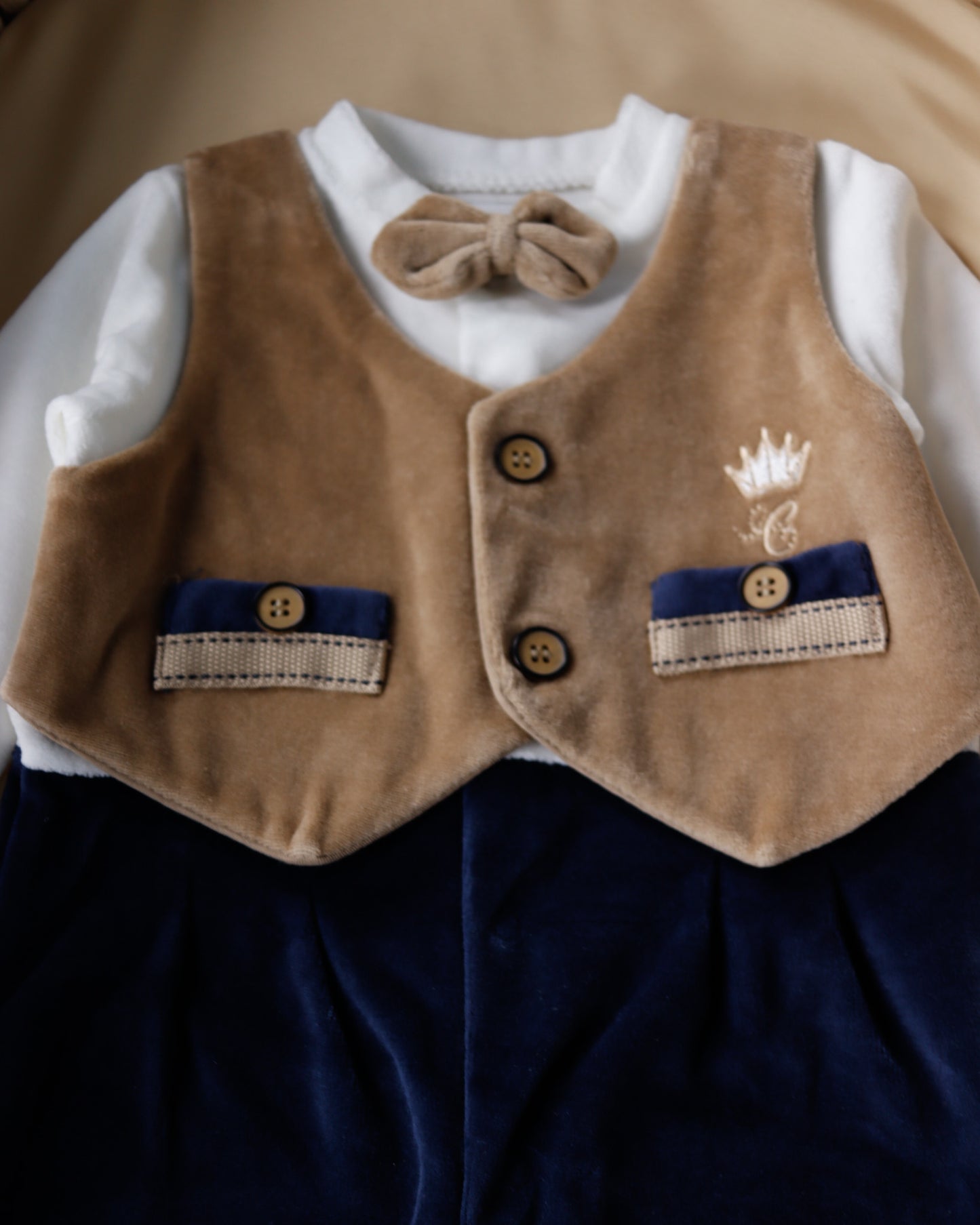 افرهول بيبي مخمل 🕊️