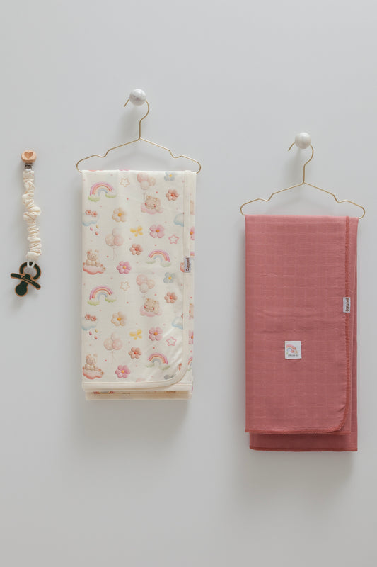 طقم كوفليتين قطن و موسيلين مع تعليقة لهاية💕🧸