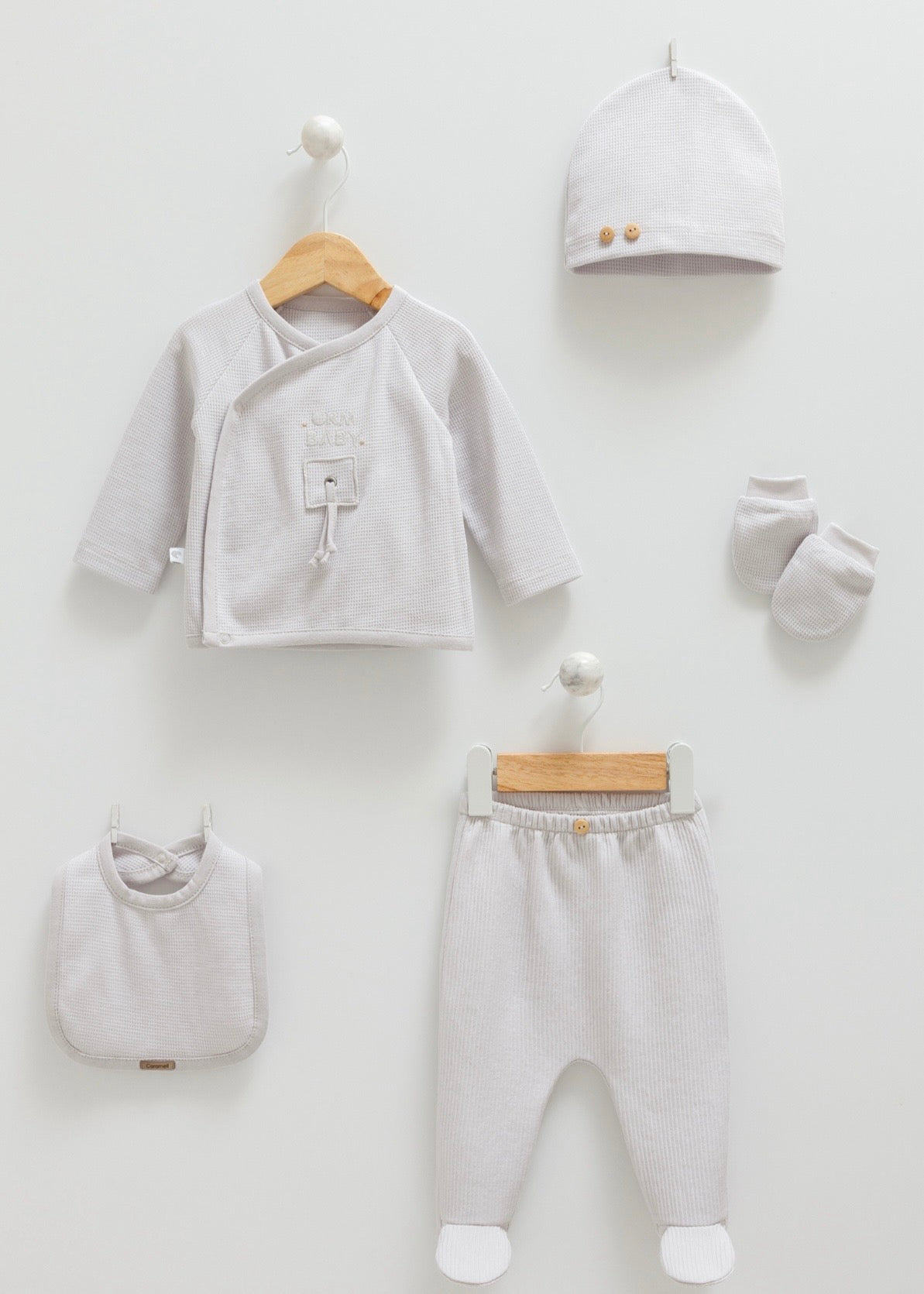 طقم بيبي قطن ٥ قطع/ ١-٣ أشهر