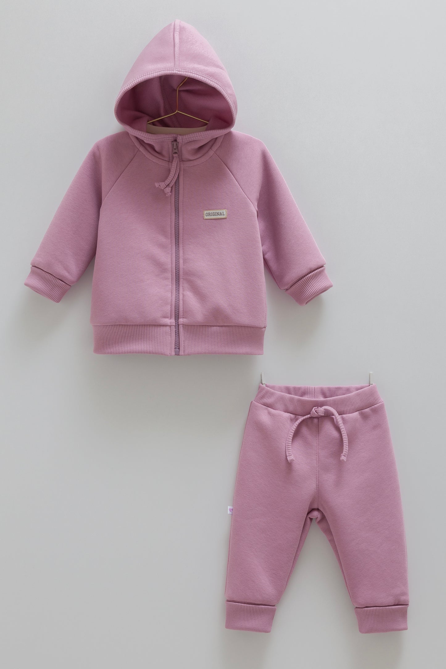 ترينينج مبطن ٣ قطع نهدي