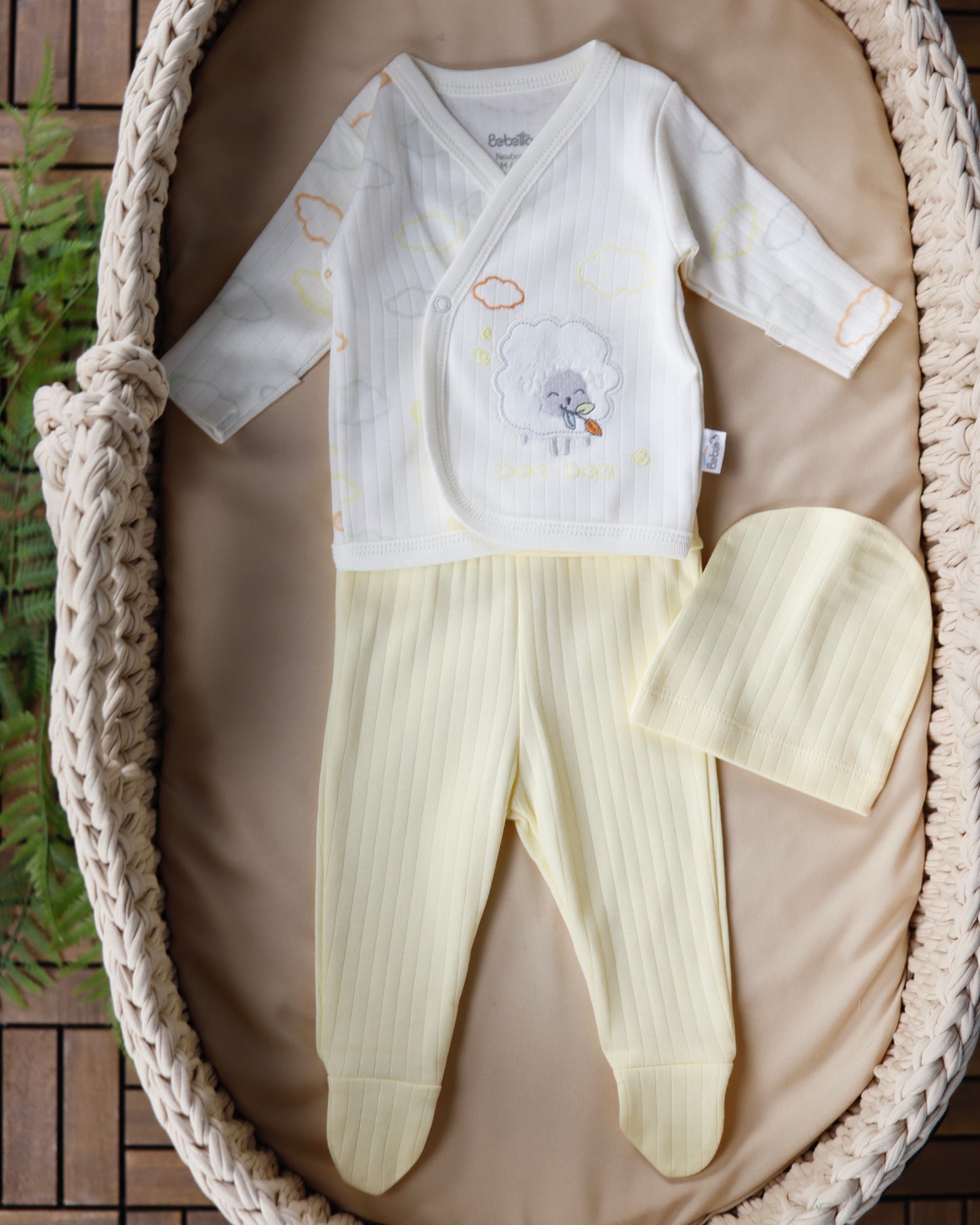 طقم بيبي قطن ٣ قطع 💛