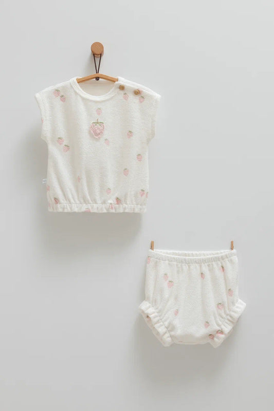 طقم صيفي برسمة الفراولة قطعتين - الأبيض🍓