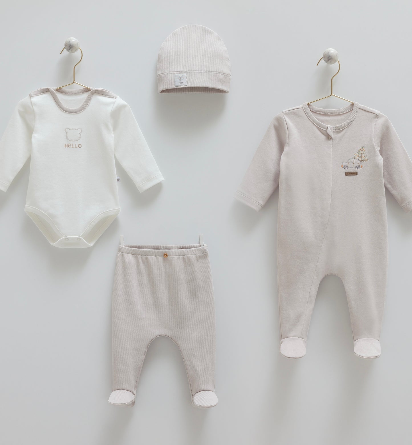 طقم حديث ولادة ٤ قطع🪡قطن طبيعي ١٠٠٪