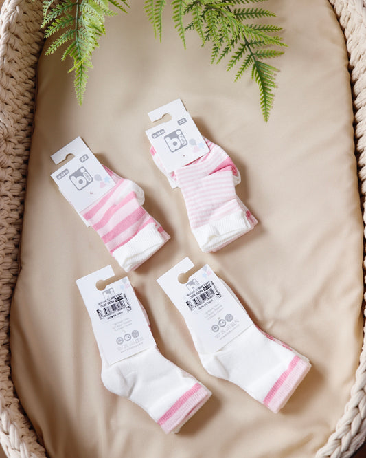 ٤ ازواج من الجوارب القطنية 🩷