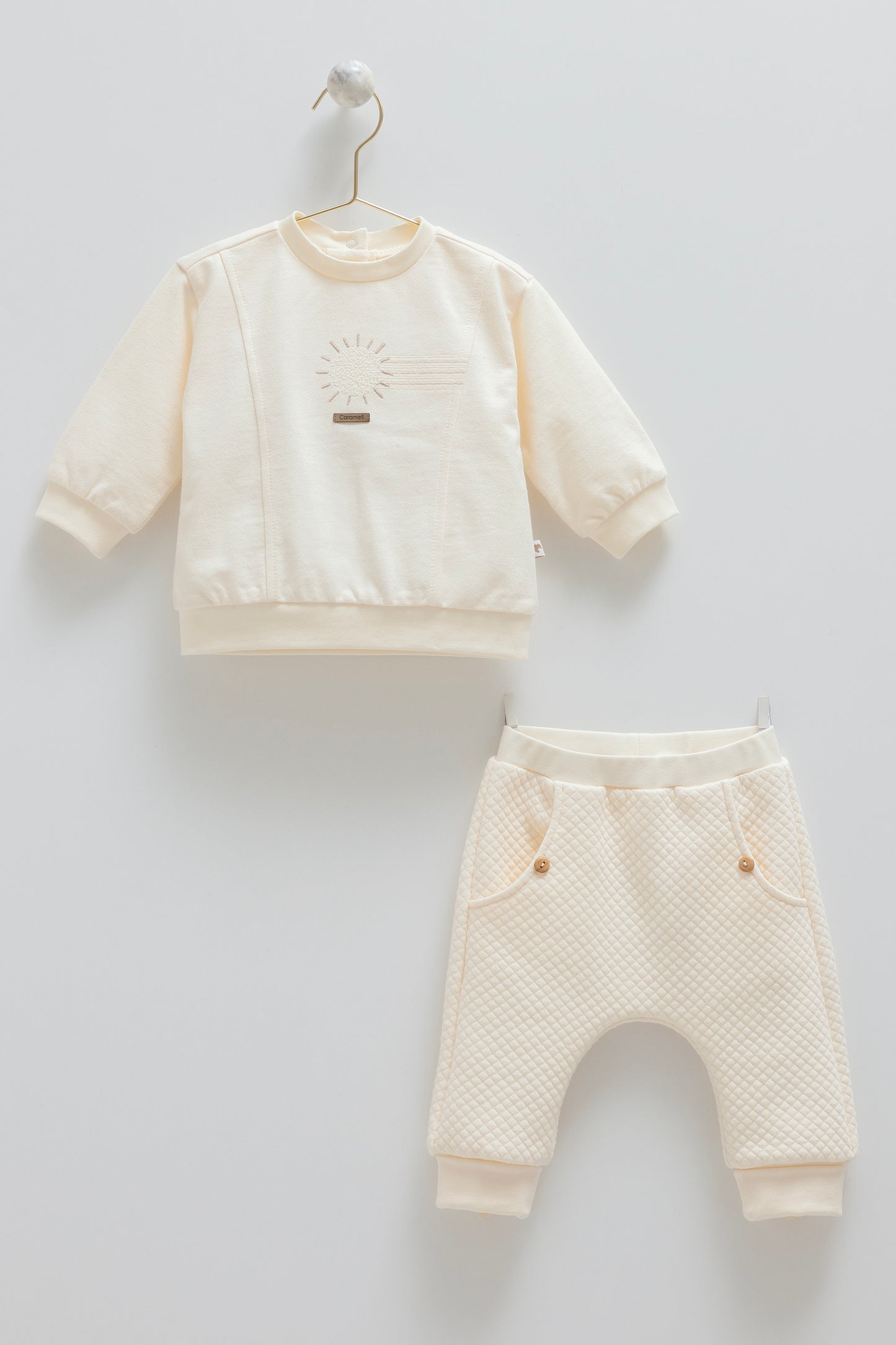 طقم قطعتين ٣-١٨ شهر ايفوري 🔆