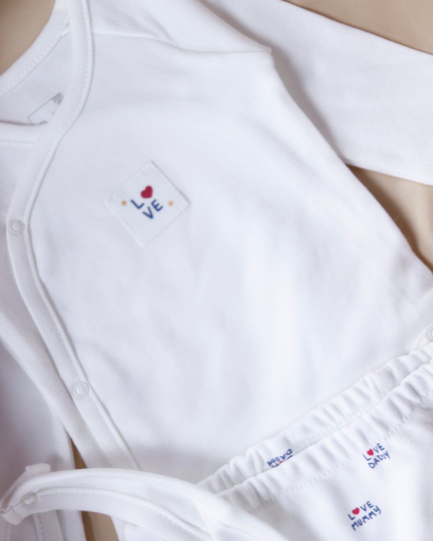 طقم حديث ولادة ٤ قطع🪡