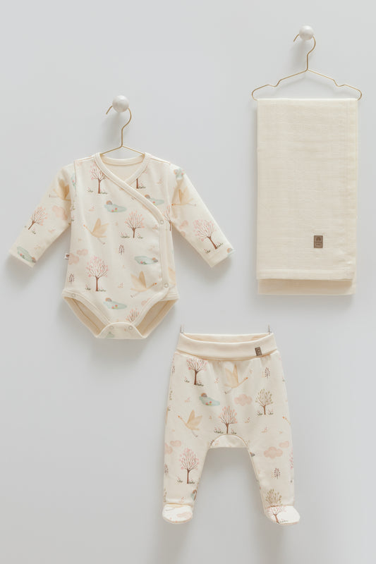 طقم حديث ولادة تبان وبنطلون مع كوفلية موسيلين🕊️