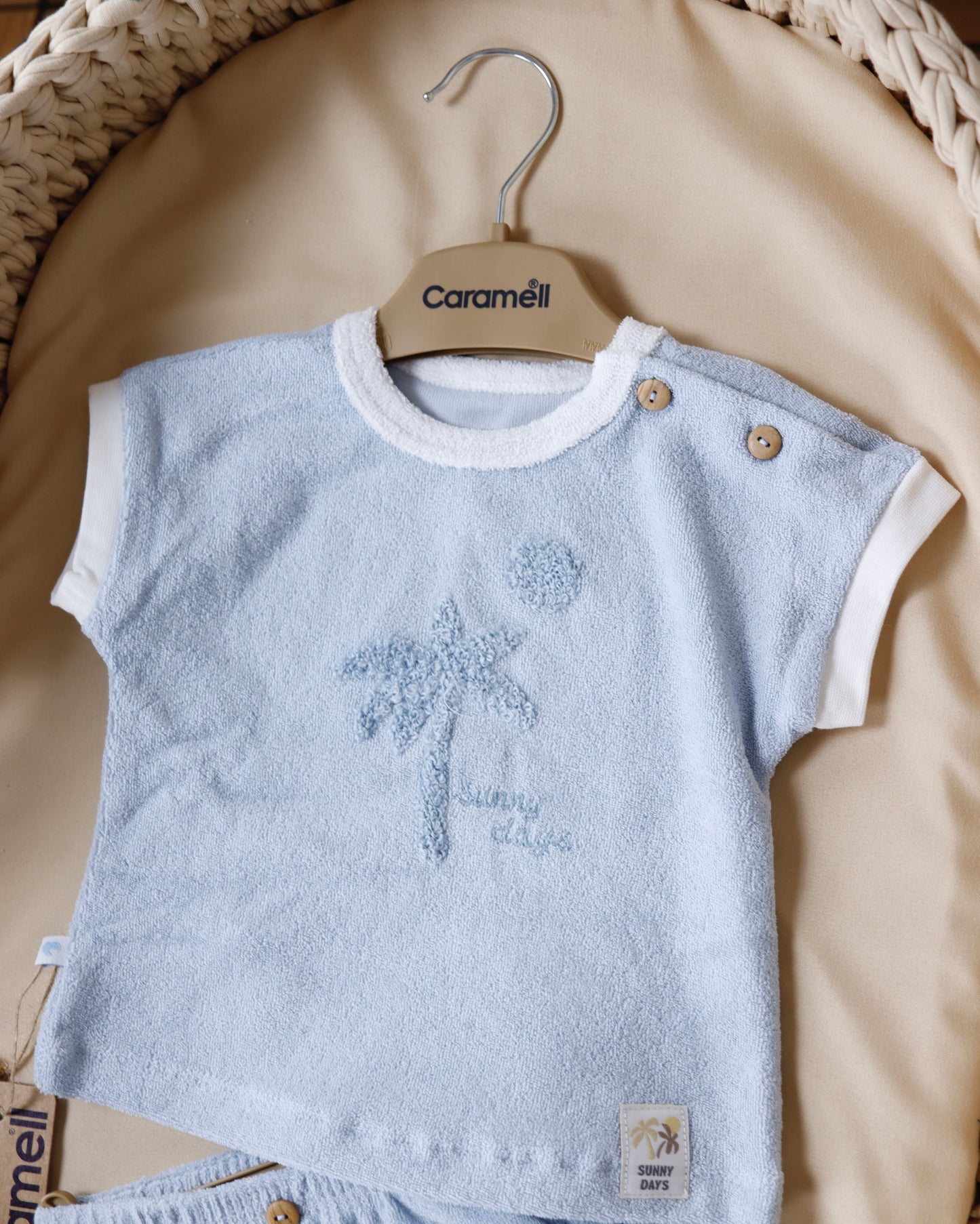 طقم صيفي برسمة النخيل باللون الازرق🌴