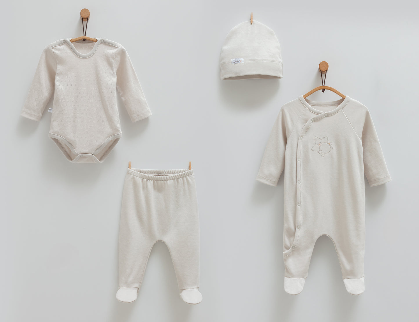 طقم بيبي ٤ قطع🪡قطن طبيعي ١٠٠٪ رمادي