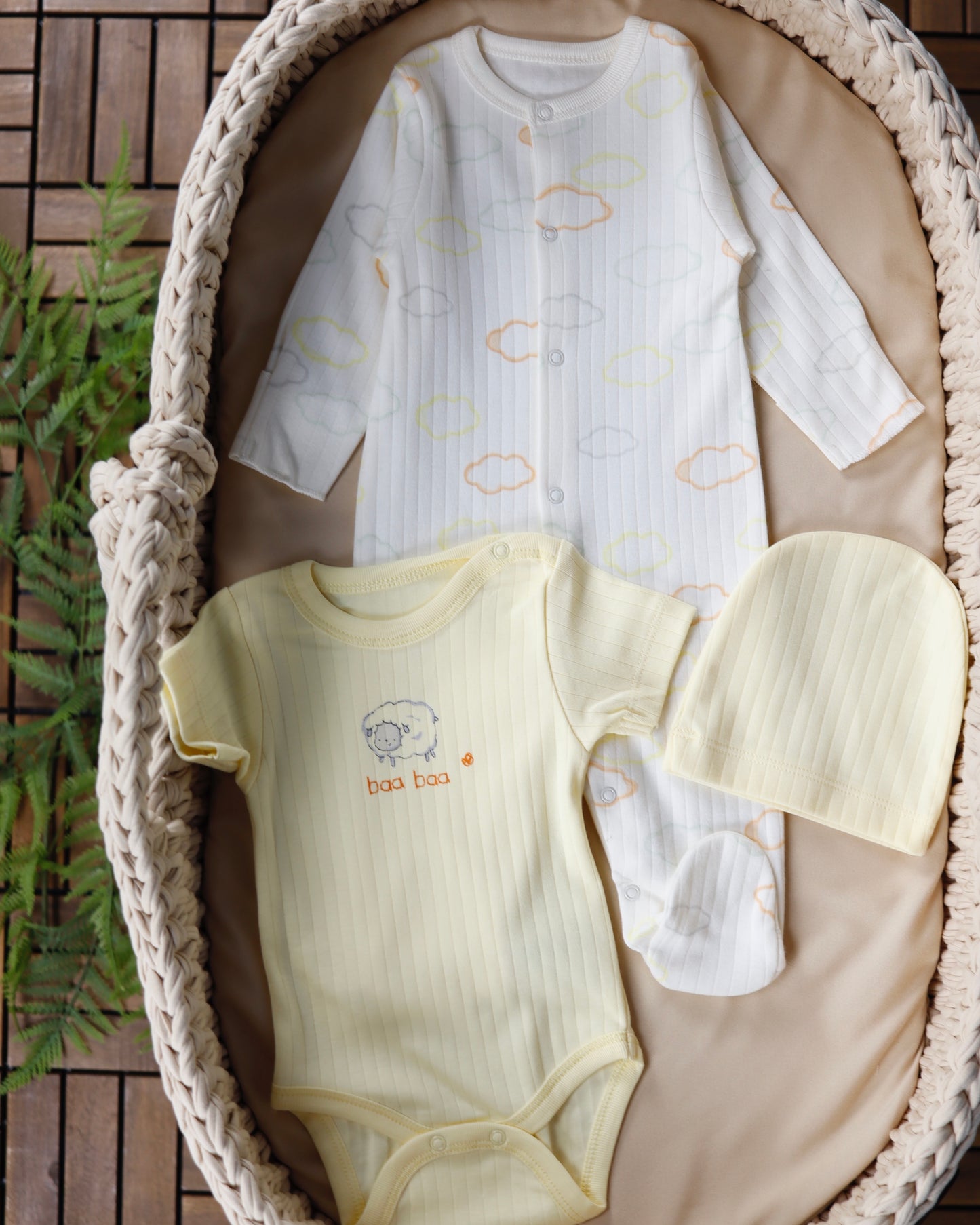 طقم أفرهول بيبي قطن ٣ قطع 💛