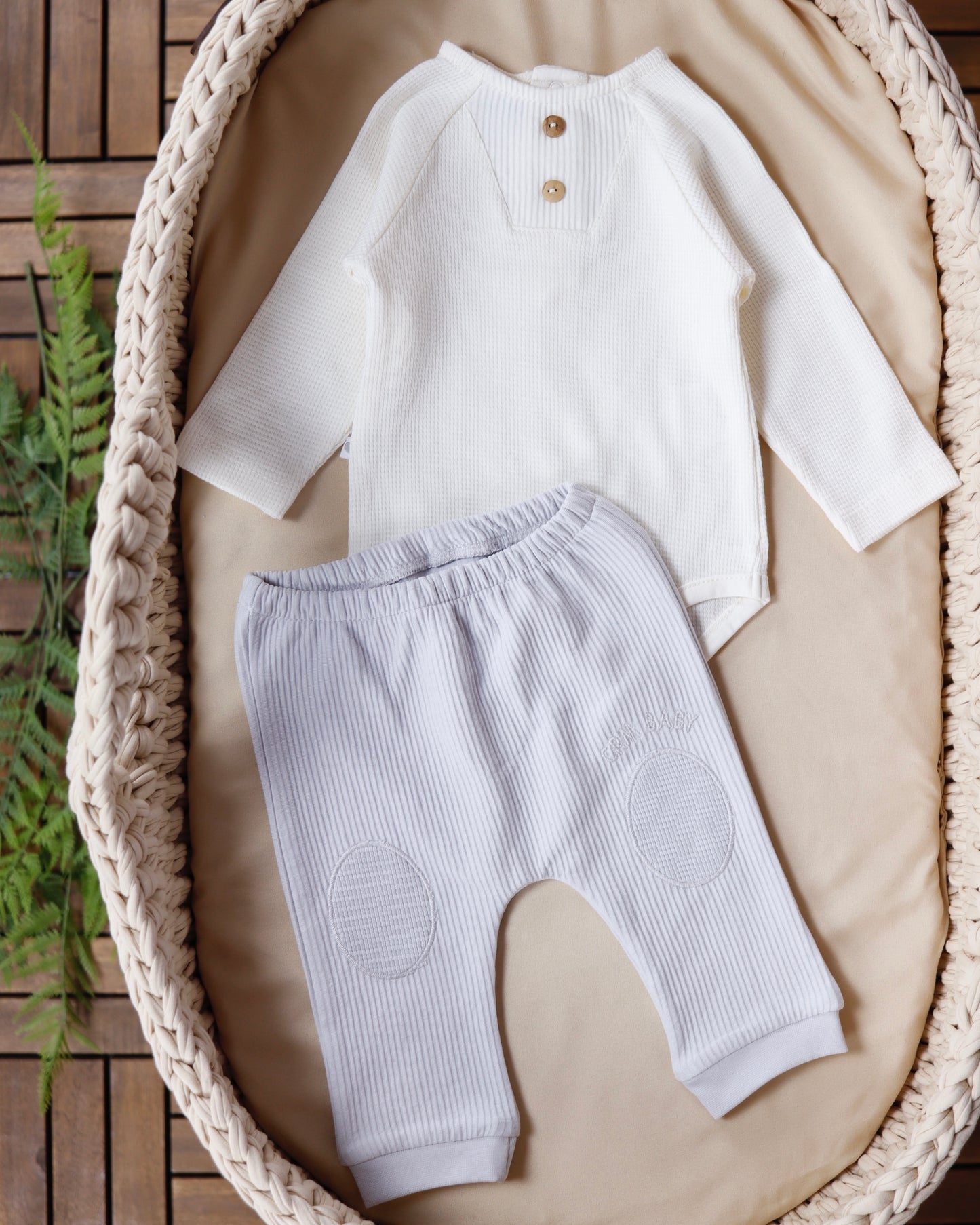 طقم بيبي قطن ٤ قطع أفرهول مع بجامة / ١-٣ أشهر رمادي