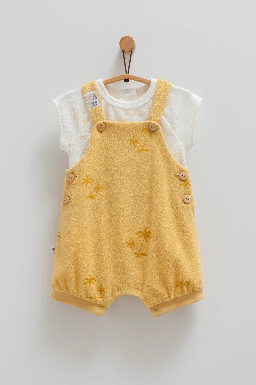 طقم أفرهول صيفي برسمة النخيل باللون اصفر 🌴