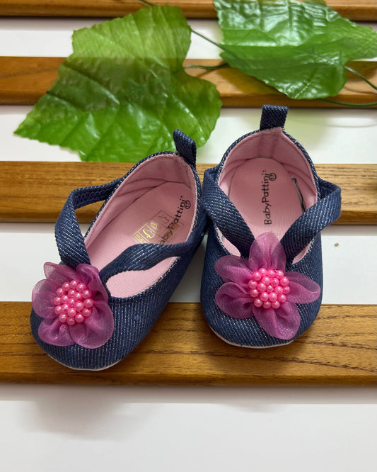 ⁨حذاء بيبي⁩