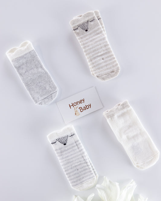 ٤ ازواج من الجوارب القطنية 🤍