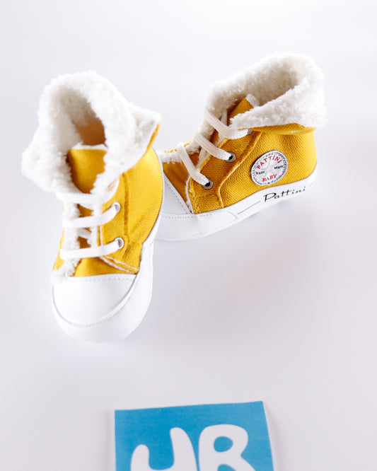 حذاء بيبي شتوي - 💛